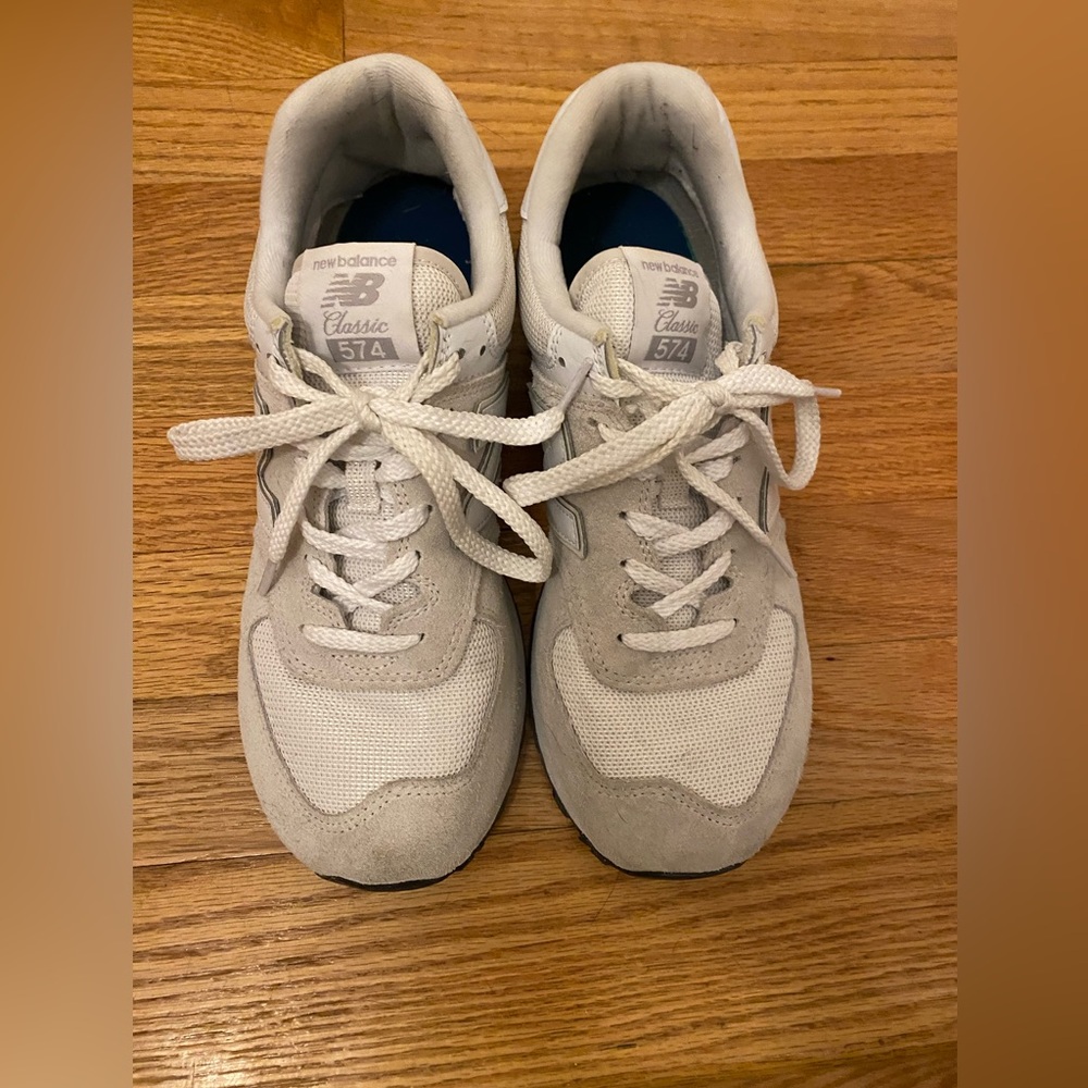Women’s New Balance size 9